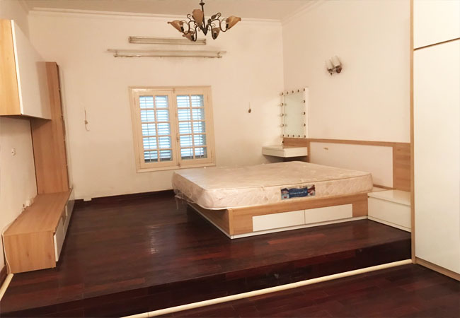 4 bedroom house for rent in Dang Thai Mai street