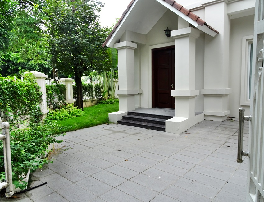 4 bedroom villa in Hoa Sua - Vinhomes Riverside 