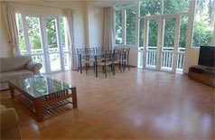 Apartment with open balcony in Tay Ho for rent 