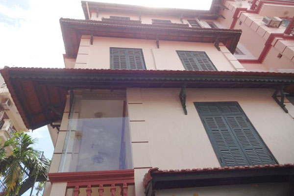 Bright house in Dang Thai Mai for rent 