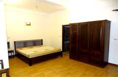 Cho thuê nhà, đủ đồ, trong ngõ Thông Phong