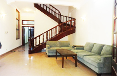 Cho thuê nhà ngõ 31 Xuân Diệu quận Tây Hồ