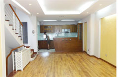 Cho thuê nhà riêng view hồ ở Võng Thị,Tây Hồ