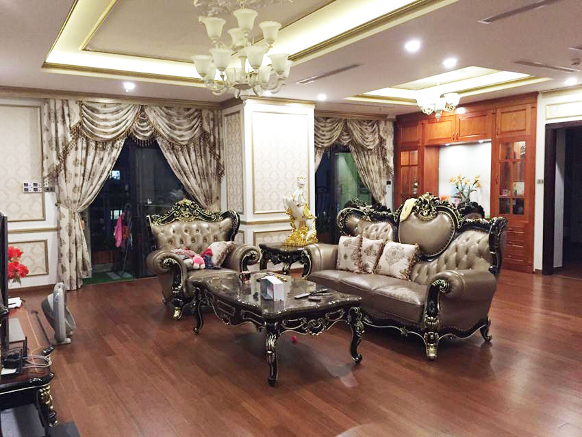 Luxury apartment with 4 bedrooms in high floor of Royal City 