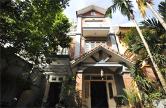 Nhà sân vườn rộng cho thuê tại Tây Hồ 