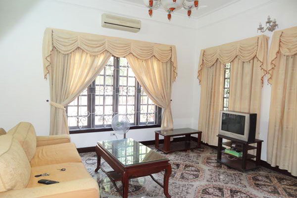 Nice house with big terrace and small yard for rent 