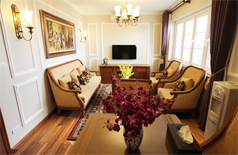 Royal style apartment near Vincom tower 