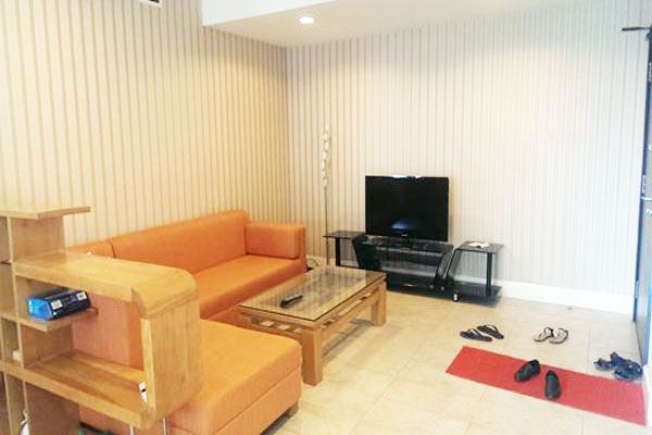 Sweet apartment in middle floor of the building for rent 