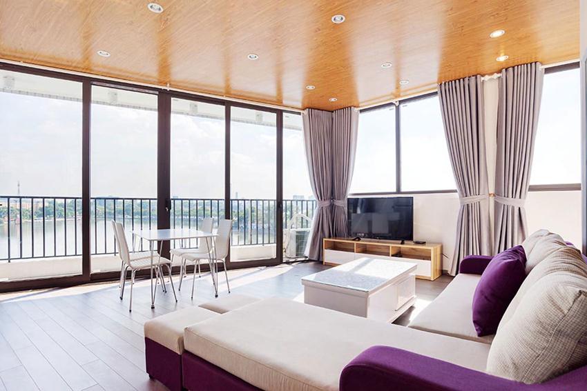 Wonderful lake view apartment in Truc Bach for rent 